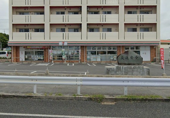 セブンイレブン読谷都屋店
