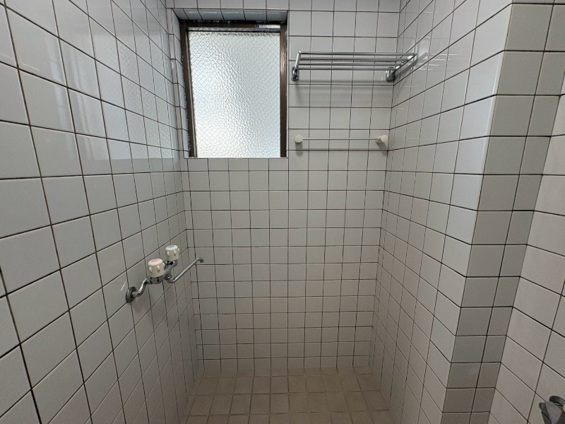 反転タイプ、別部屋の写真となります。