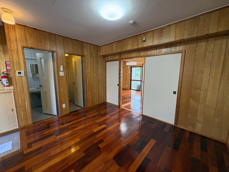 反転タイプ、別部屋の写真となります。