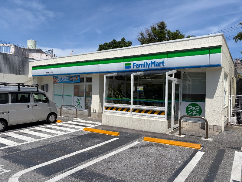 ファミリーマート　 浦添内間五丁目店