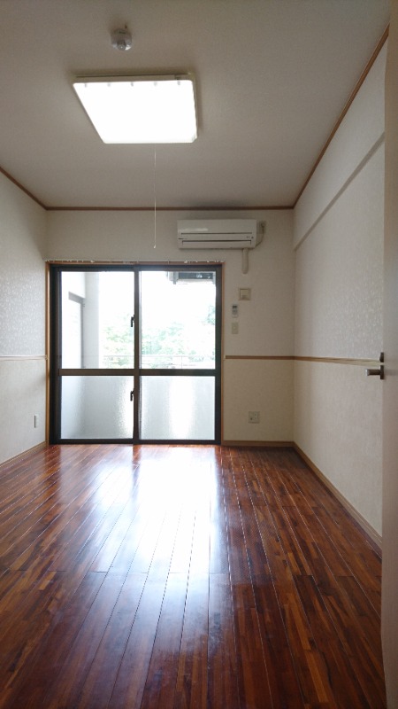 同タイプの別部屋の写真になります