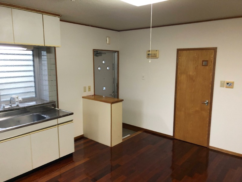 反転タイプ、別部屋の参考写真となります。