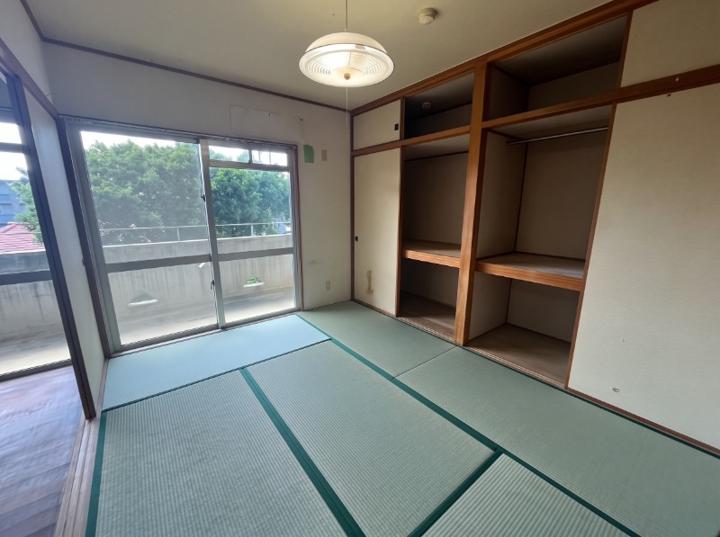 反転タイプ、別部屋の参考写真となります。